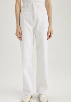 DeFacto 90'S - Straight Leg Jeans - White