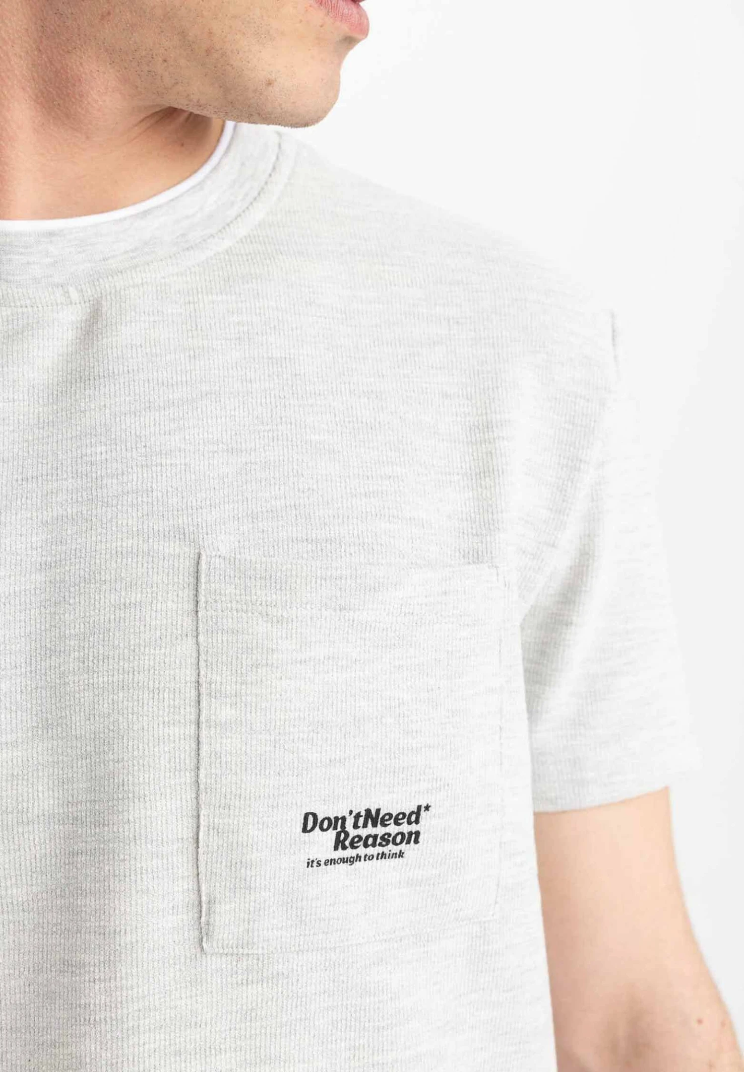 DeFacto Regular Fit- T-Shirt Print - Grey 6 DeFacto Regular Fit- T-Shirt Print - Grey - Afbeelding 4