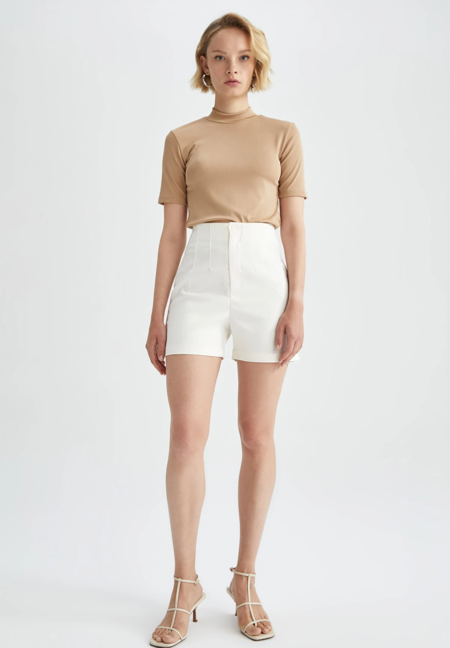 DeFacto Regular Fit- Shorts - Ecru 4 DeFacto Regular Fit- Shorts - Ecru - Afbeelding 2