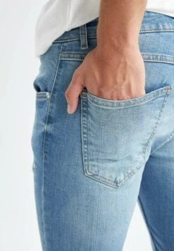 DeFacto Comfort Fit - Jeans Skinny Fit - Blue 11 DeFacto Comfort Fit - Jeans Skinny Fit - Blue -DeFacto 032fc39081564e5a984a65da7784fcb8