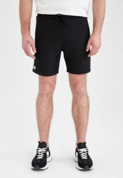 DeFacto Shorts - Black