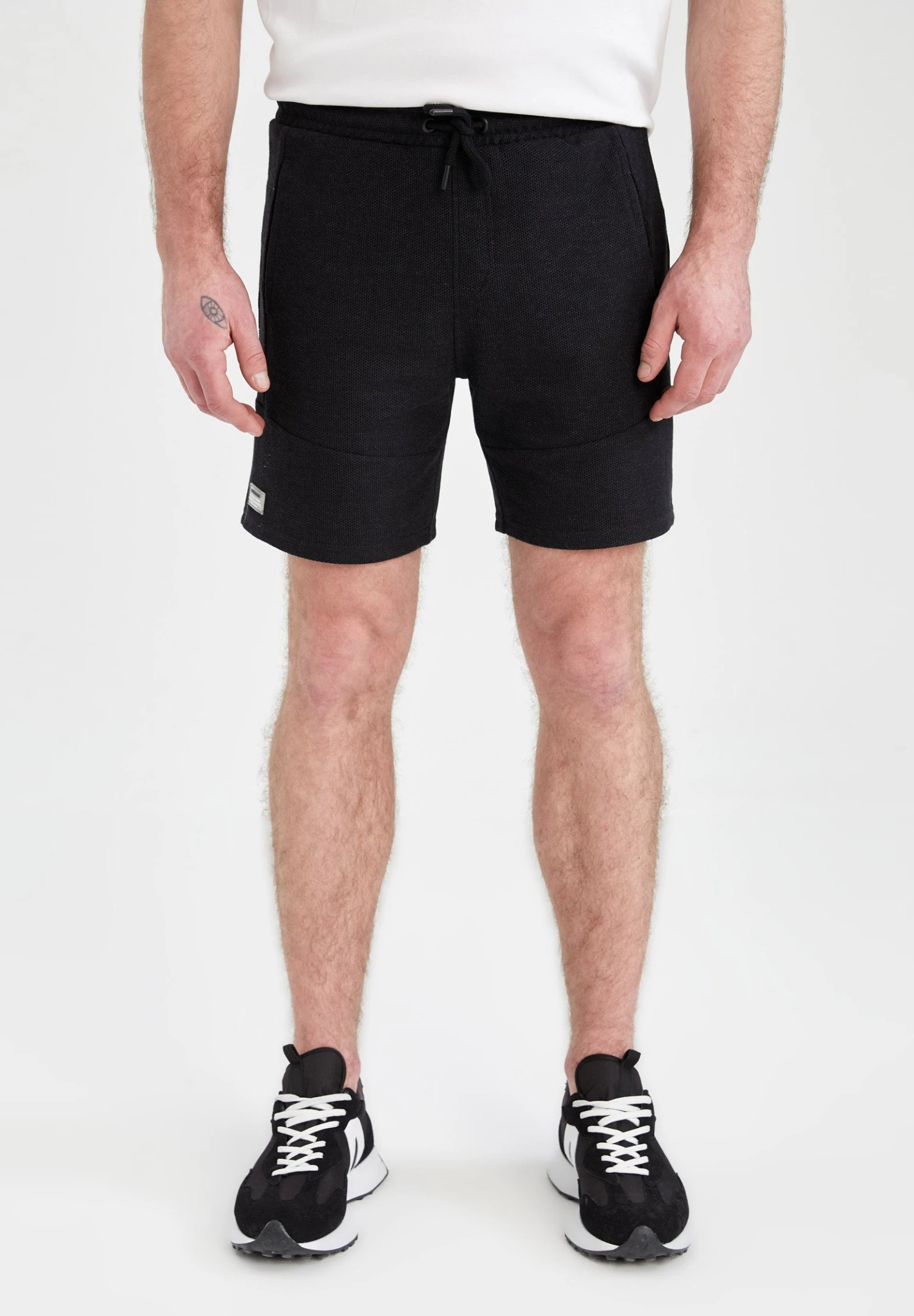 DeFacto Shorts - Black 3 DeFacto Shorts - Black