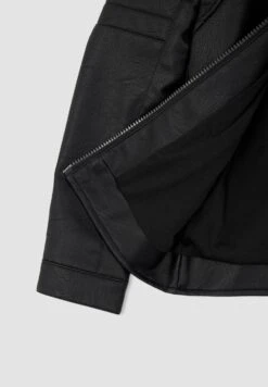 DeFacto Regular Fit- Imitatieleren Jas - Black 16 DeFacto Regular Fit- Imitatieleren Jas - Black -DeFacto 04c67e9007ff4e6cba9726f58fcb4079