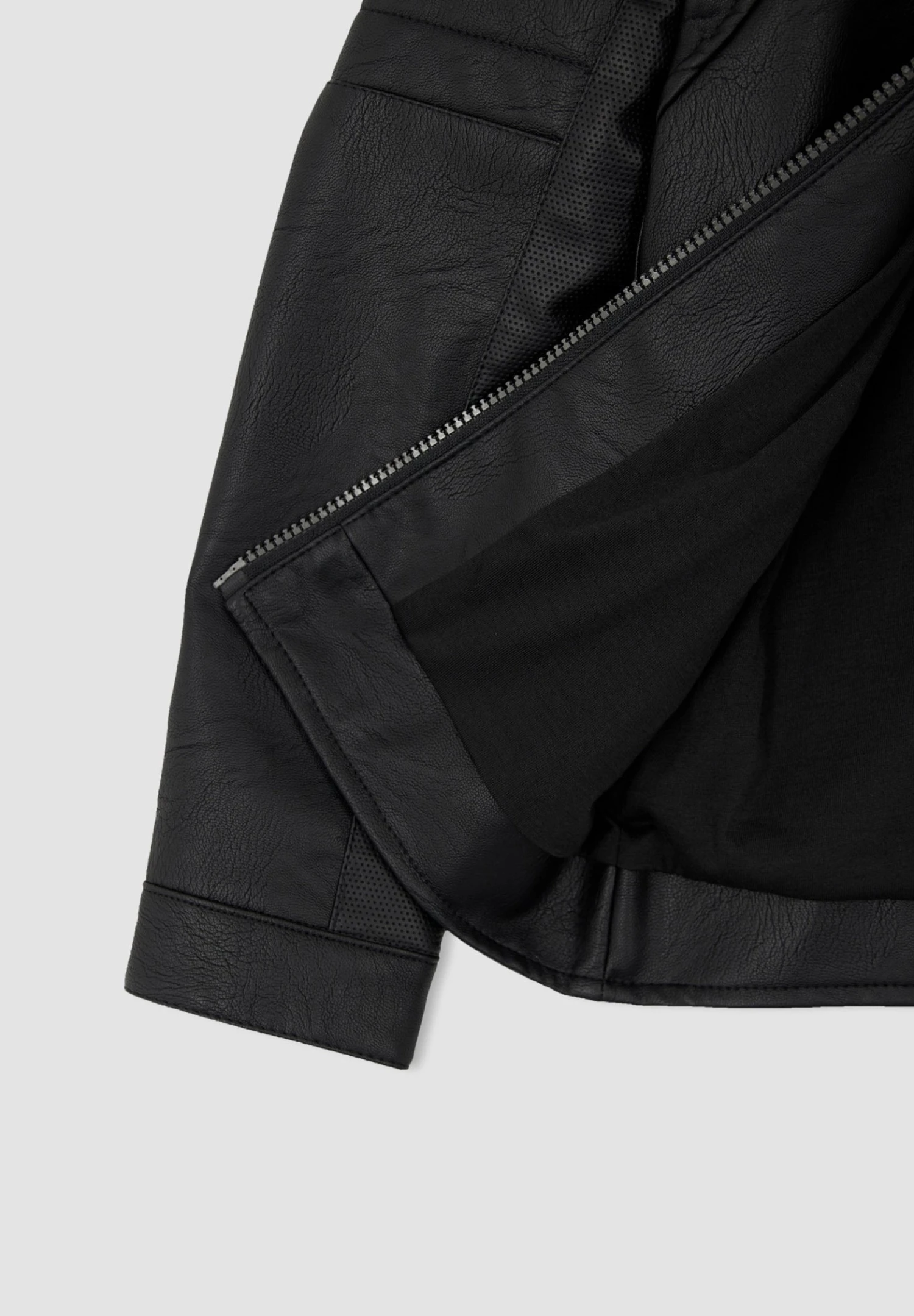 DeFacto Regular Fit- Imitatieleren Jas - Black 9 DeFacto Regular Fit- Imitatieleren Jas - Black - Afbeelding 7