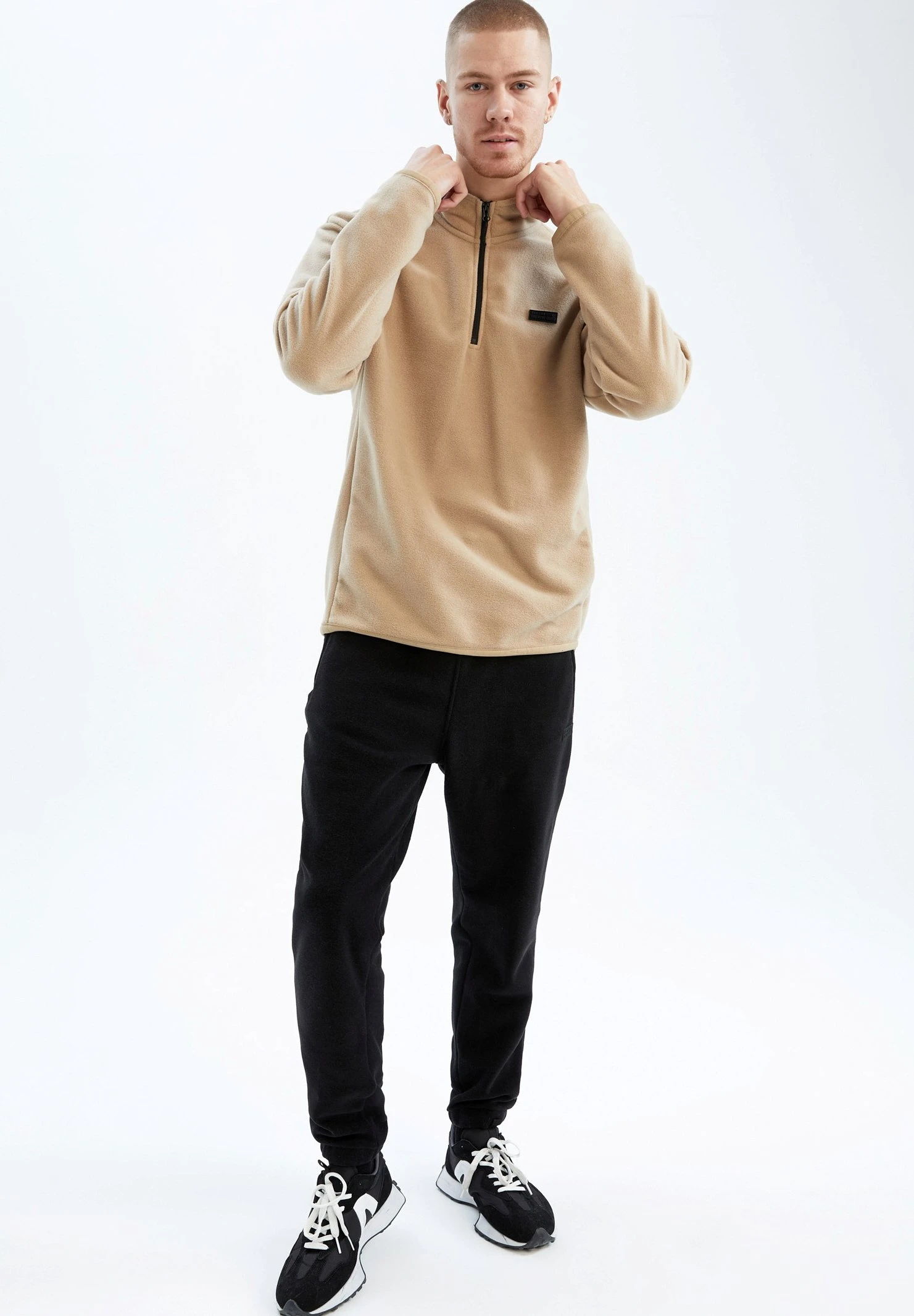 DeFacto Standart Fit - Fleece Trui - Beige 4 DeFacto Standart Fit - Fleece Trui - Beige - Afbeelding 2