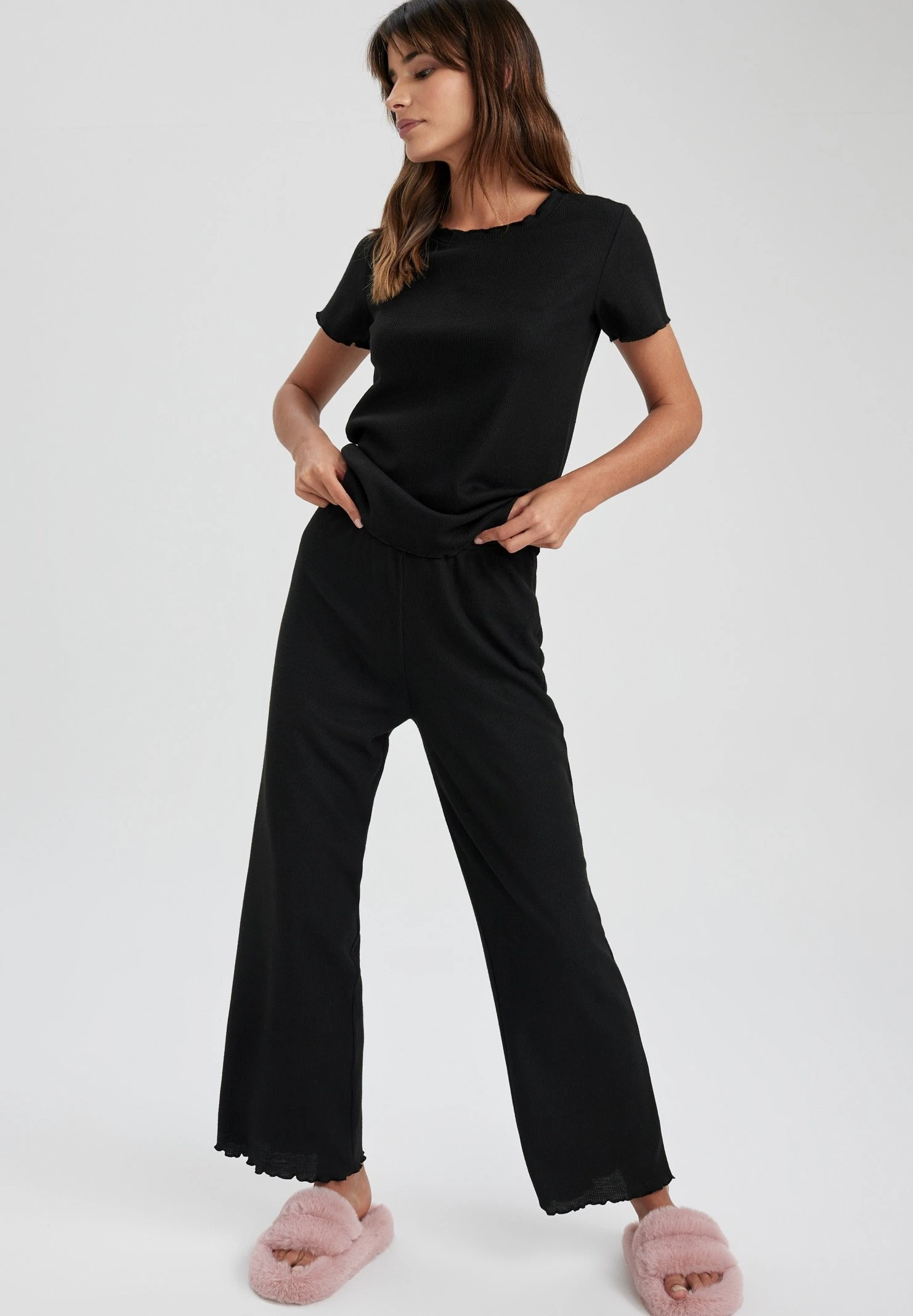 DeFacto Set Regular Fit - Pyjama - Black 3 DeFacto Set Regular Fit - Pyjama - Black