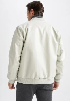 DeFacto Regular Fit- Bomberjacks - Ecru -DeFacto 09eb30f9f26c4ff5a5c76ced73197174