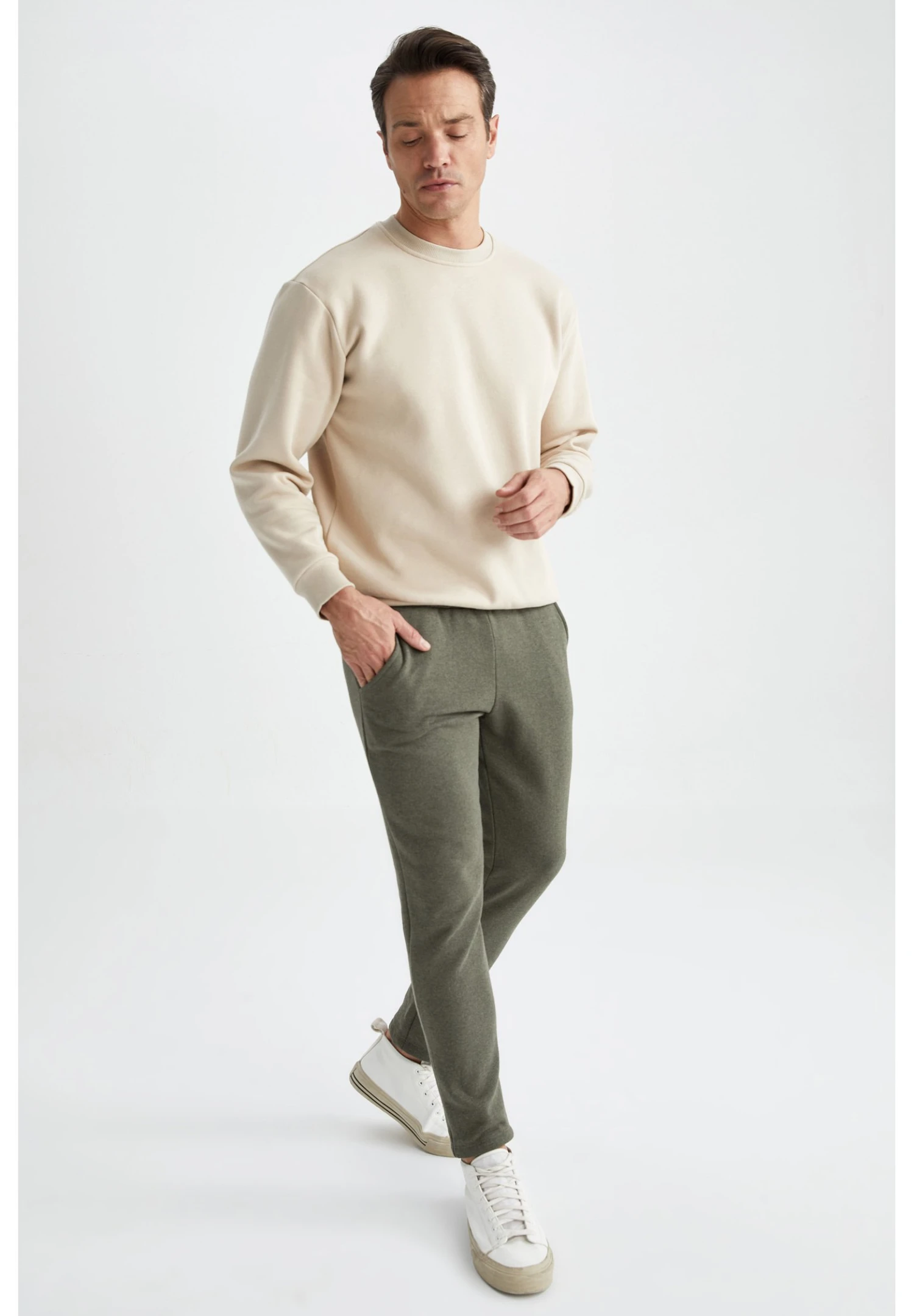 DeFacto Trainingsbroek - Khaki 4 DeFacto Trainingsbroek - Khaki - Afbeelding 2