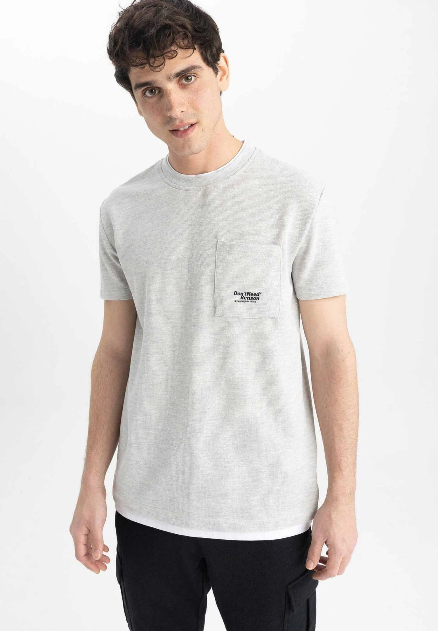 DeFacto Regular Fit- T-Shirt Print - Grey 3 DeFacto Regular Fit- T-Shirt Print - Grey