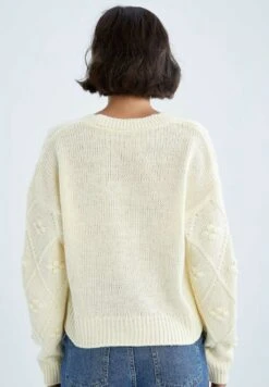 DeFacto Vest - Ecru 11 DeFacto Vest - Ecru -DeFacto 18113e165af342e9ae98b842bbf9a279