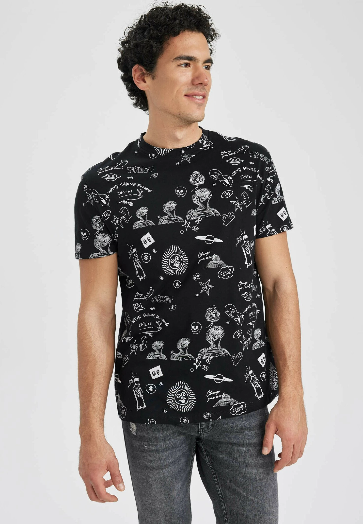 DeFacto Regular Fit- T-Shirt Print - Black 3 DeFacto Regular Fit- T-Shirt Print - Black