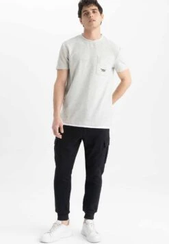 DeFacto Regular Fit- T-Shirt Print - Grey 8 DeFacto Regular Fit- T-Shirt Print - Grey -DeFacto 1a77f56a9de64b46a2b9cbdc96977f52