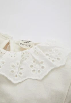 DeFacto Set Regular Fit- Shorts - Ecru 9 DeFacto Set Regular Fit- Shorts - Ecru -DeFacto 1b38ca7a45b743a68aed804e892139b3