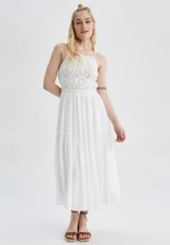 DeFacto Tiered - Maxi-Jurk - White