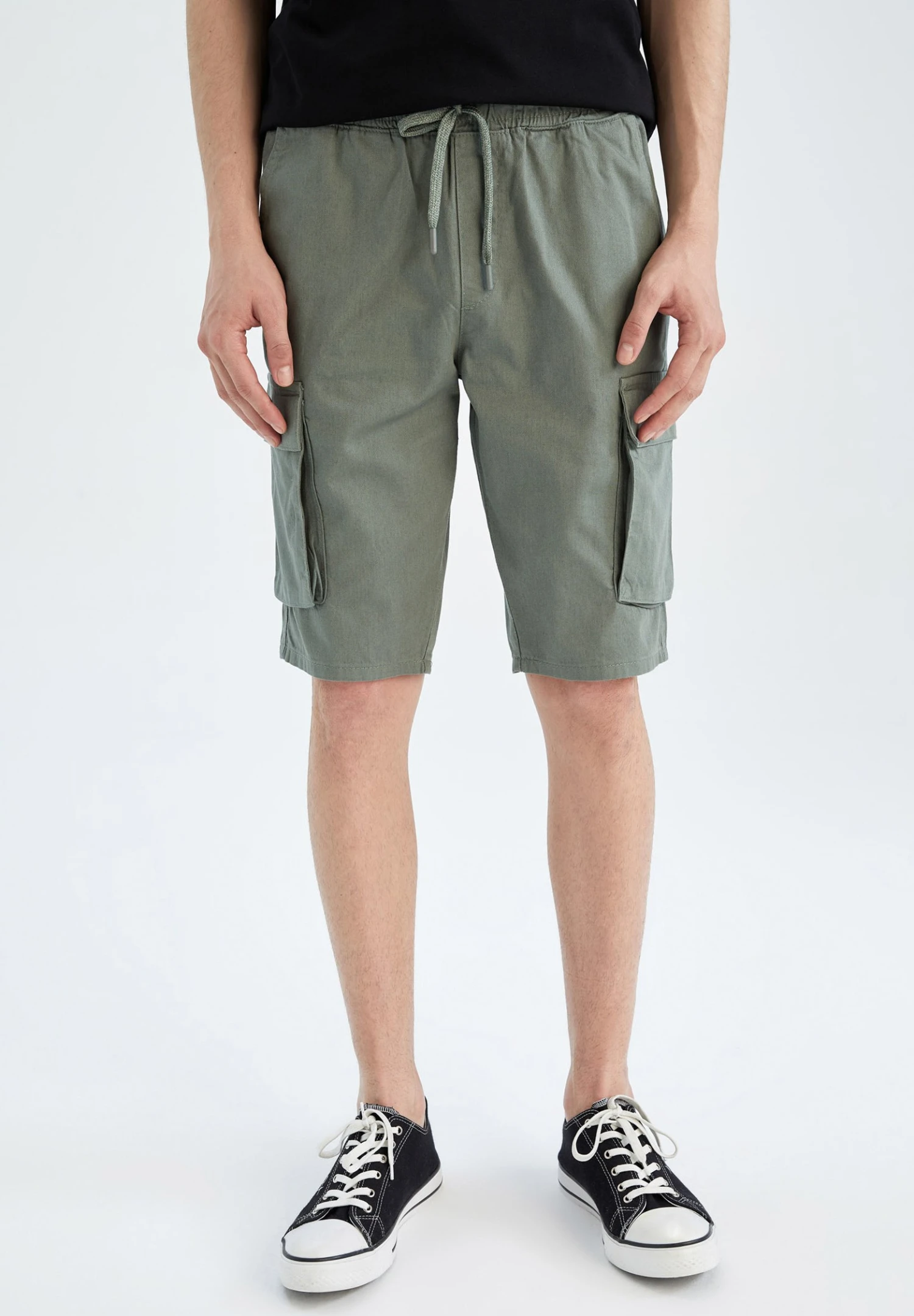 DeFacto Regular Fit- Shorts - Green 3 DeFacto Regular Fit- Shorts - Green