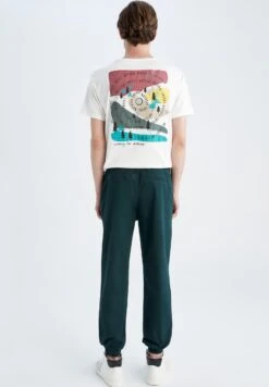 DeFacto Regular - Trainingsbroek - Green 7 DeFacto Regular - Trainingsbroek - Green -DeFacto 28a34988823c4d80af3a76c7f280f21e