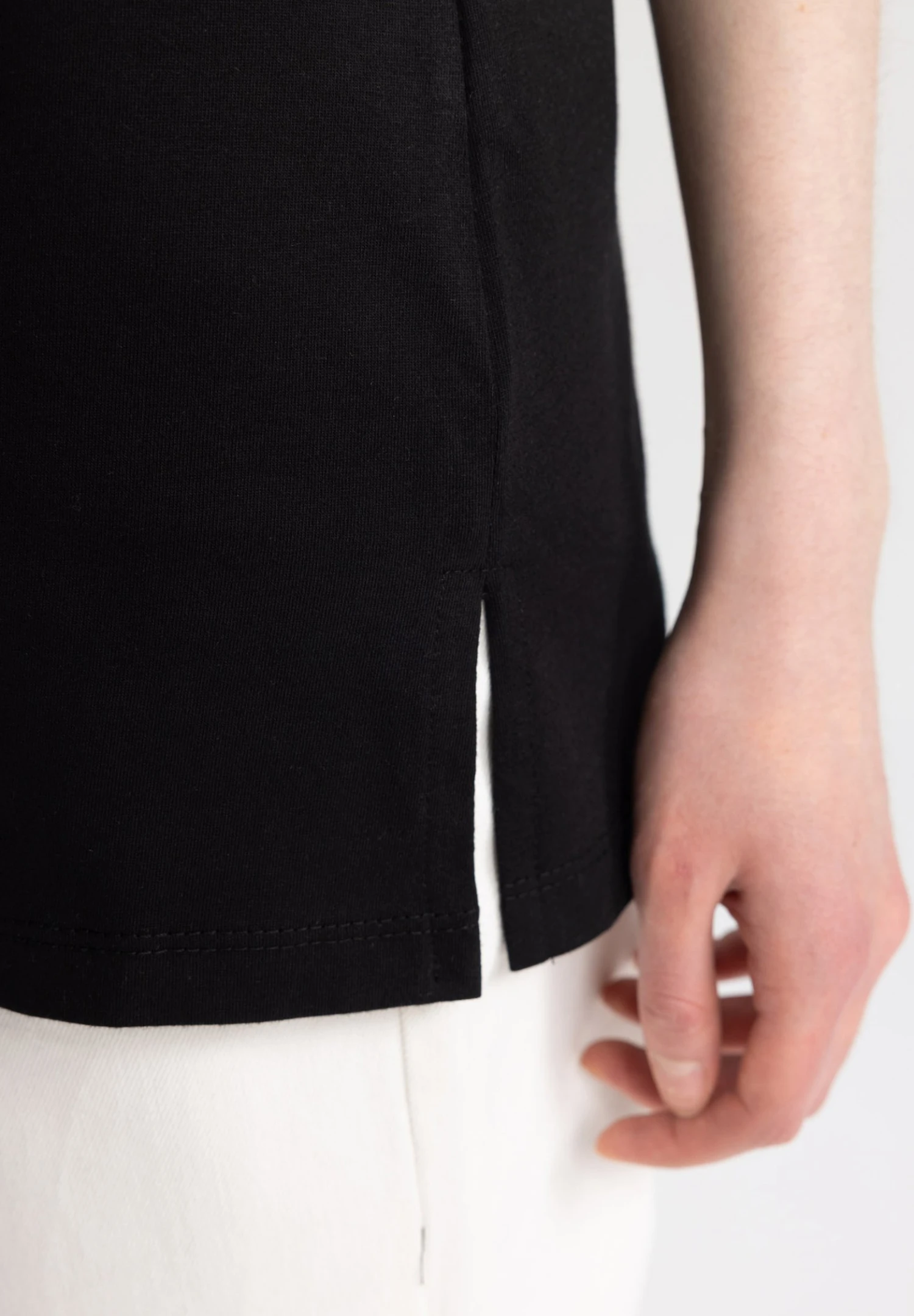 DeFacto Regular Fit- T-Shirt Basic - Black 6 DeFacto Regular Fit- T-Shirt Basic - Black - Afbeelding 4