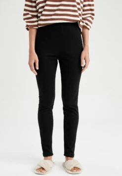 DeFacto Slim Fit-Warmtech - Broek - Black