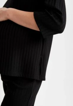 DeFacto Regular Fit - Longsleeve - Black 10 DeFacto Regular Fit - Longsleeve - Black -DeFacto 2aa46af3fb6a40b7bad7c2c9568f0a7d