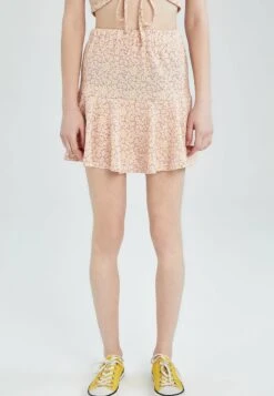 DeFacto Shorts - Purple