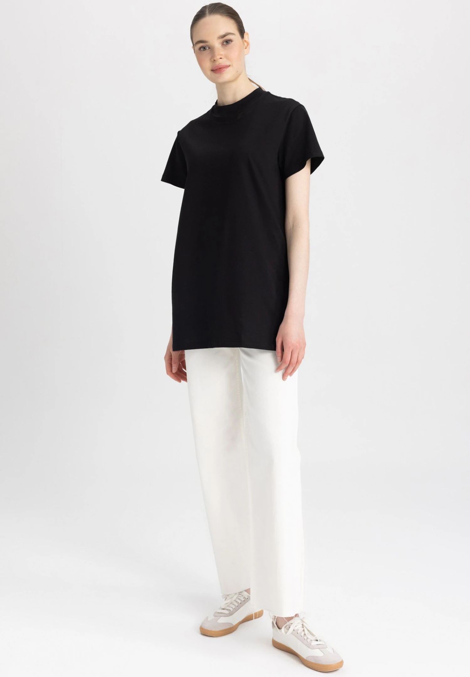 DeFacto Regular Fit- T-Shirt Basic - Black 4 DeFacto Regular Fit- T-Shirt Basic - Black - Afbeelding 2