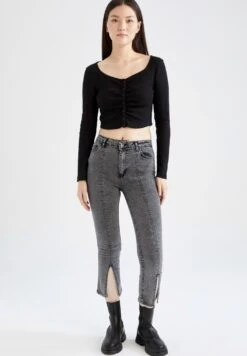 DeFacto Jeans Skinny Fit - Grey 10 DeFacto Jeans Skinny Fit - Grey -DeFacto 3cbfe7604d264bd49fdb6b31bee2009f