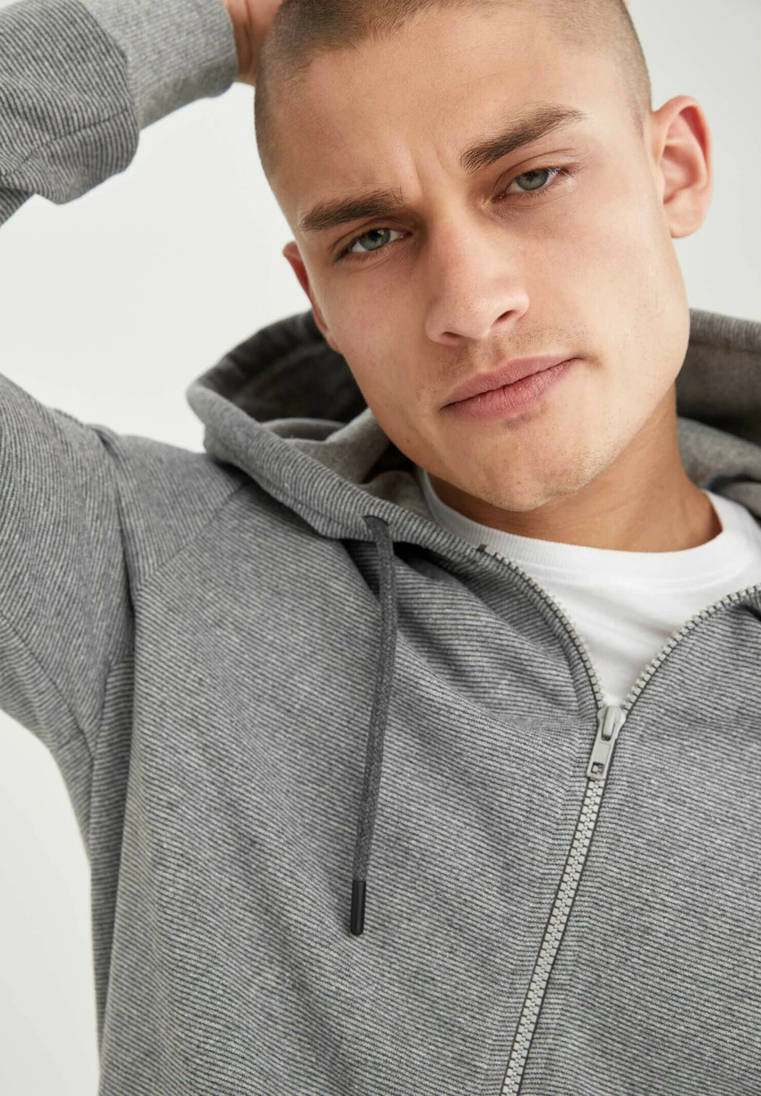 DeFacto Slim Fit - Sweater Met Rits - Grey 6 DeFacto Slim Fit - Sweater Met Rits - Grey - Afbeelding 4