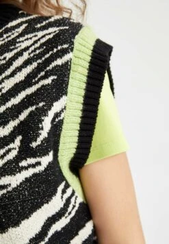 DeFacto Regular Fit - Top - Black -DeFacto 40289188f3c84863a27ddec075554f9a