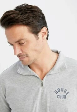 DeFacto Modern Fit- Sweater - Grey 9 DeFacto Modern Fit- Sweater - Grey -DeFacto 40dbc2c36a324e7fb2fbd15b40cfe844