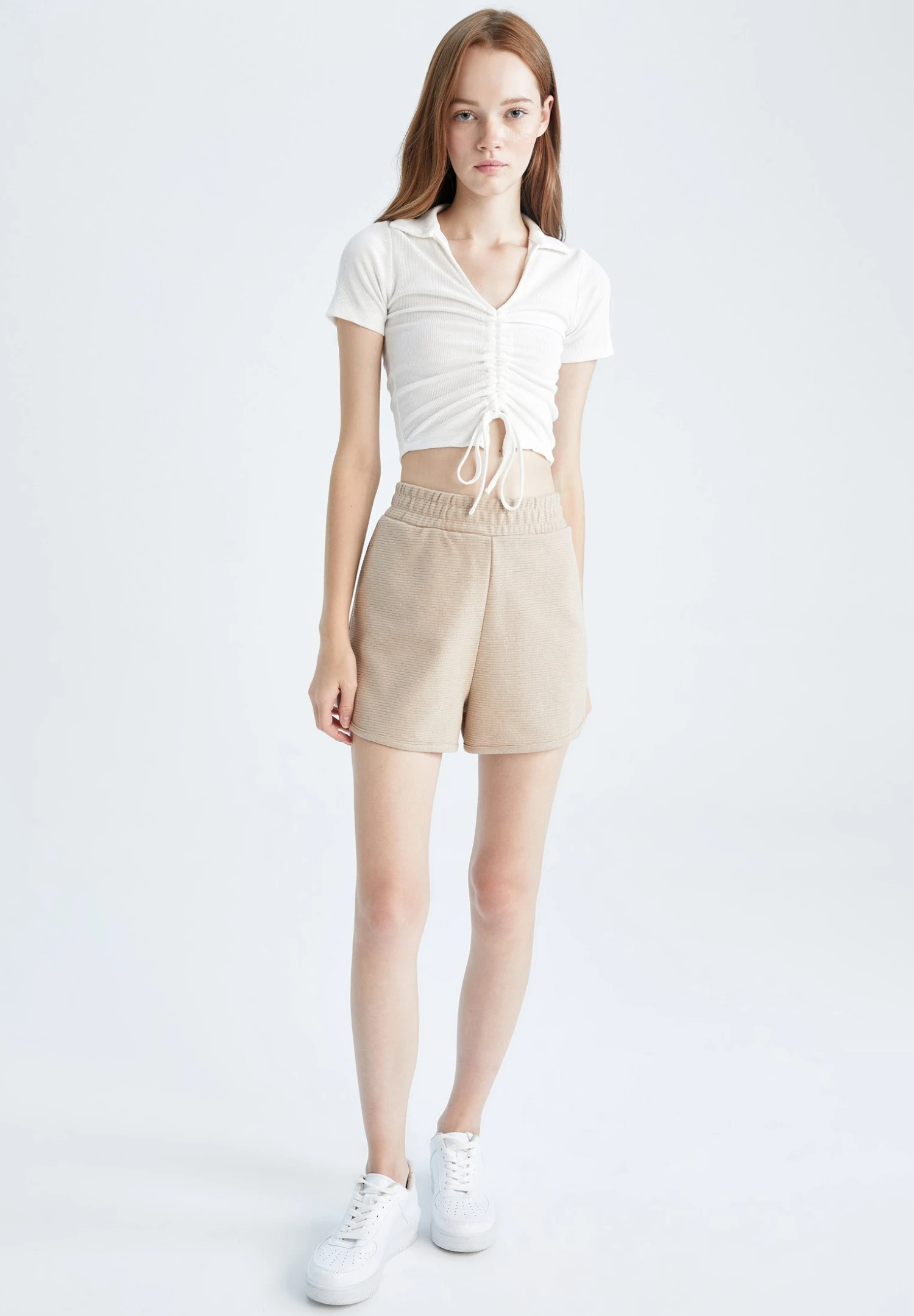 DeFacto Shorts - Beige 4 DeFacto Shorts - Beige - Afbeelding 2