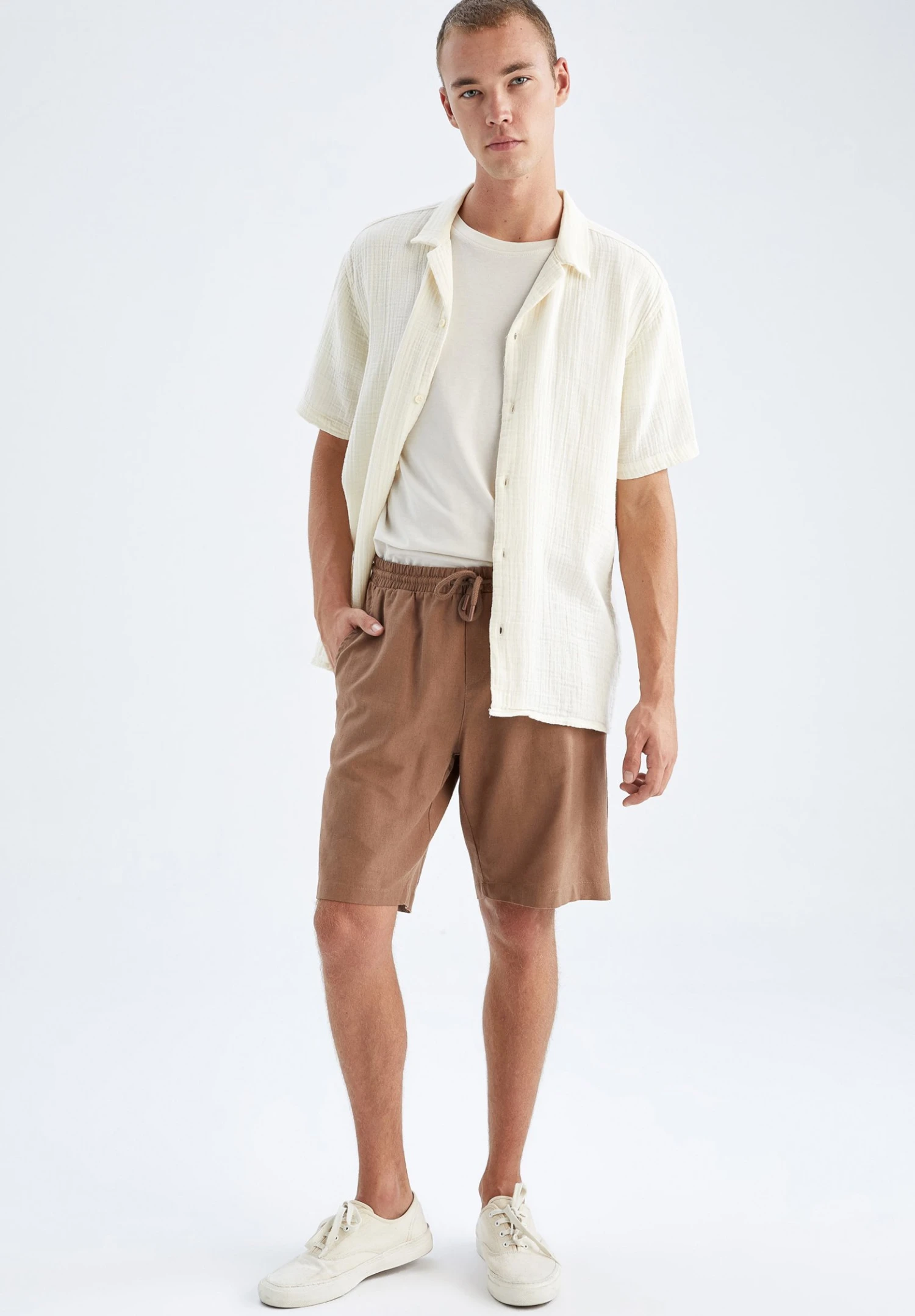 DeFacto Regular Fit - Shorts - Brown 4 DeFacto Regular Fit - Shorts - Brown - Afbeelding 2