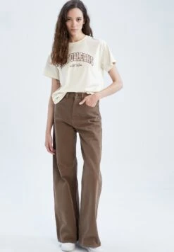 DeFacto Flared Jeans - Brown 6 DeFacto Flared Jeans - Brown -DeFacto 46329c86697d48949206efc4f4c7a18a