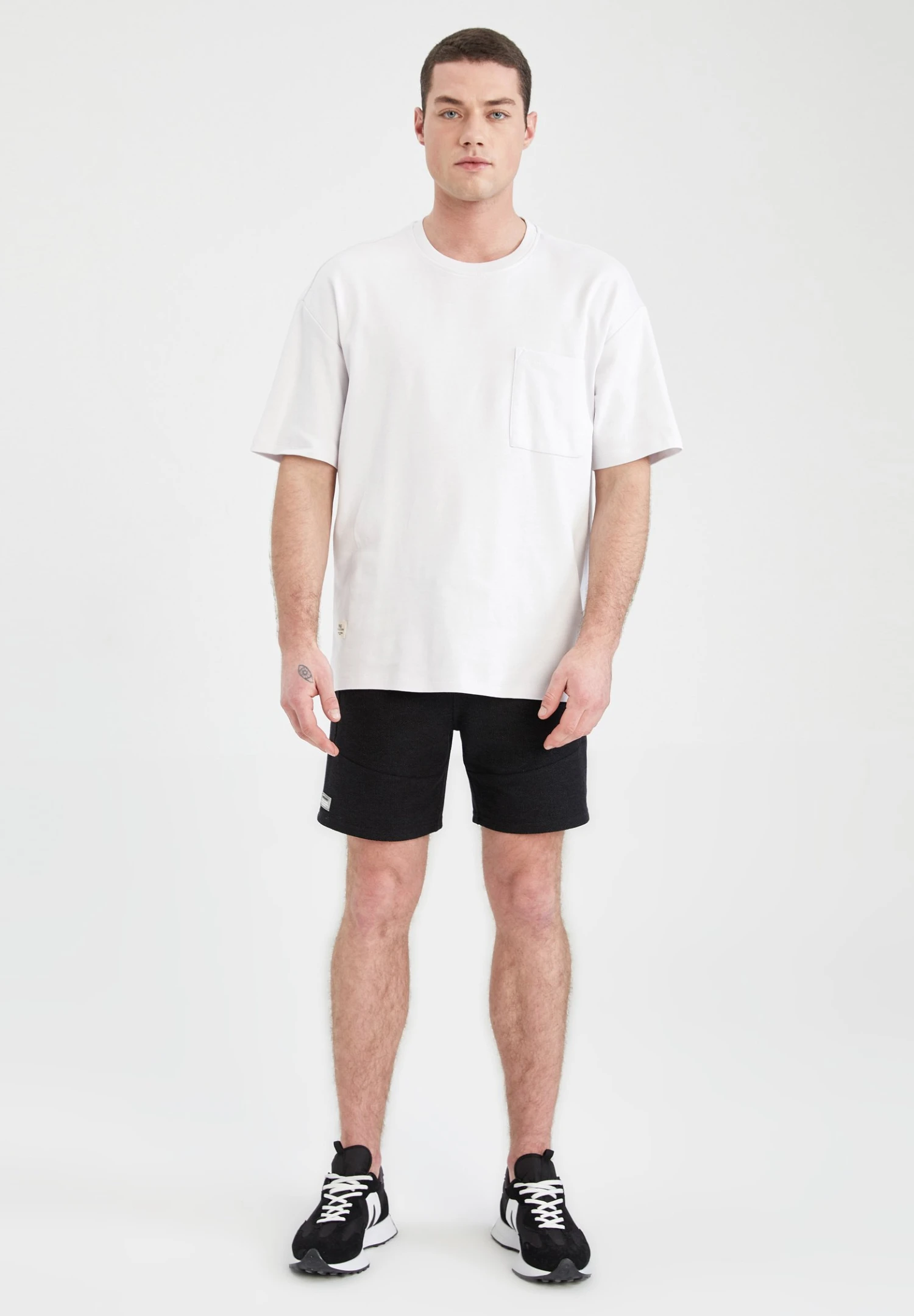 DeFacto Shorts - Black 4 DeFacto Shorts - Black - Afbeelding 2