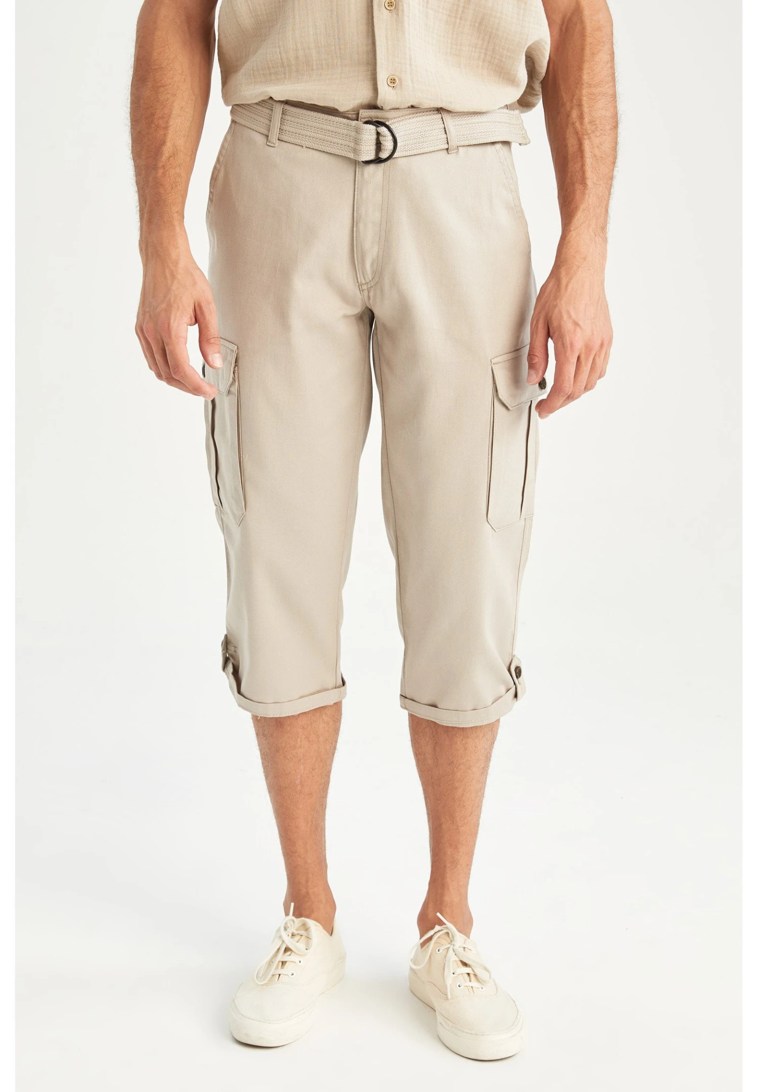 DeFacto Capri - Shorts - Beige 3 DeFacto Capri - Shorts - Beige