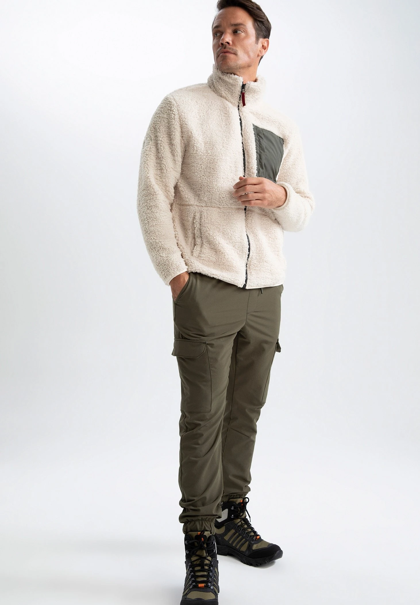 DeFacto Fit - Trainingsbroek - Khaki 3 DeFacto Fit - Trainingsbroek - Khaki - Afbeelding 2