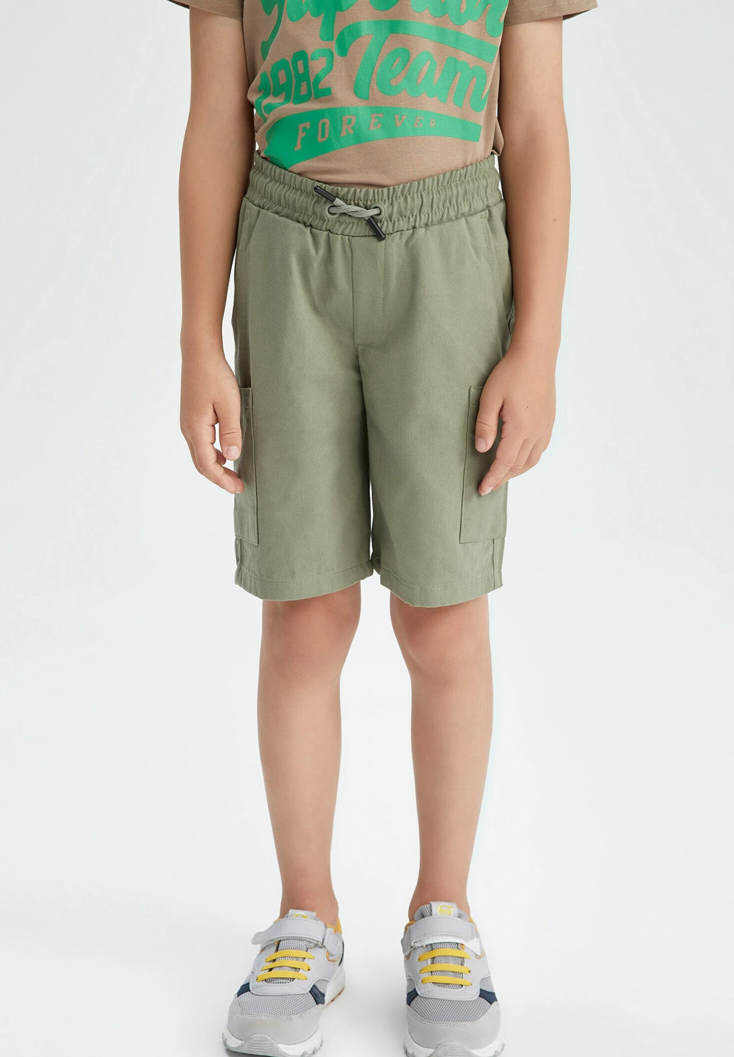 DeFacto Regular Fit - Shorts - Green 4 DeFacto Regular Fit - Shorts - Green - Afbeelding 2