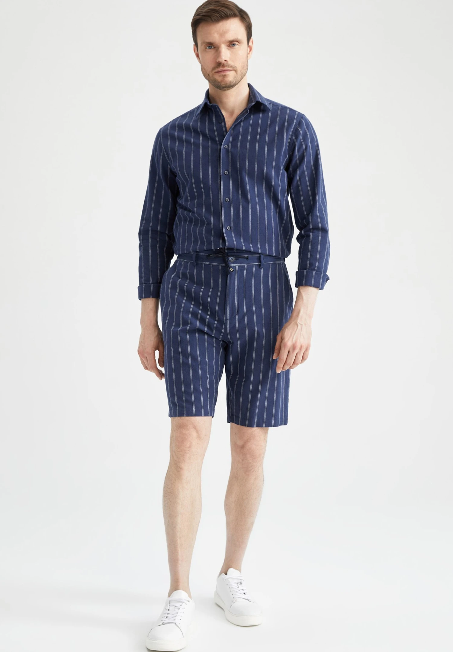 DeFacto Regular Fit - Shorts - Indigo 4 DeFacto Regular Fit - Shorts - Indigo - Afbeelding 2