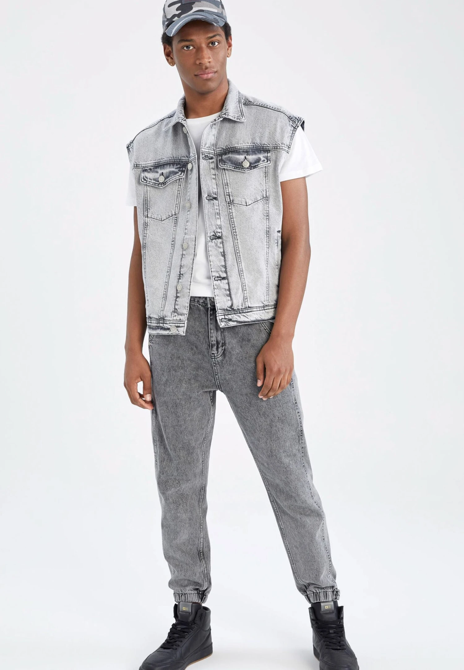 DeFacto Oversize Fit - Bodywarmer - Grey 3 DeFacto Oversize Fit - Bodywarmer - Grey