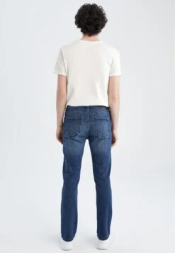 DeFacto Sergio -Regular FitStraight Leg - Straight Leg Jeans - Blue 8 DeFacto Sergio -Regular FitStraight Leg - Straight Leg Jeans - Blue -DeFacto 4f565faede9e4673a5756448fd6ff249