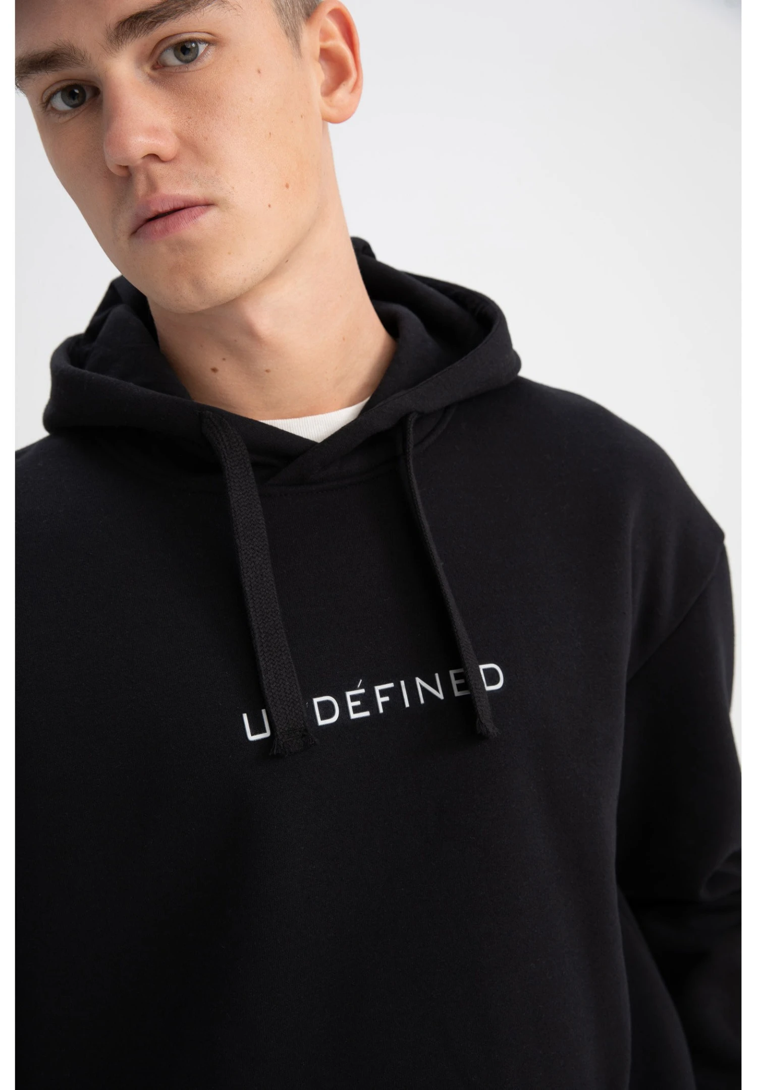DeFacto Boxy Fit- Hoodie - Black 6 DeFacto Boxy Fit- Hoodie - Black - Afbeelding 4