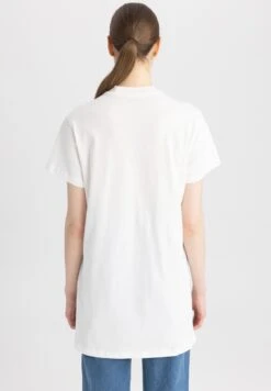 DeFacto Regular Fit- T-Shirt Basic - Ecru -DeFacto 51cf01ec11034d1a946bb4f1c5fd1b2c