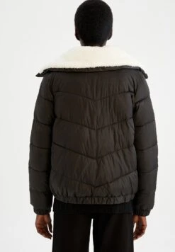 DeFacto Relax Fit- Winterjas - Black 8 DeFacto Relax Fit- Winterjas - Black -DeFacto 54a65bbc43d64e82bb9fe34c83f34534