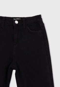 DeFacto Relaxed Fit Jeans - Black 7 DeFacto Relaxed Fit Jeans - Black -DeFacto 61f983a741ac404f8a19c6cf77d9c843