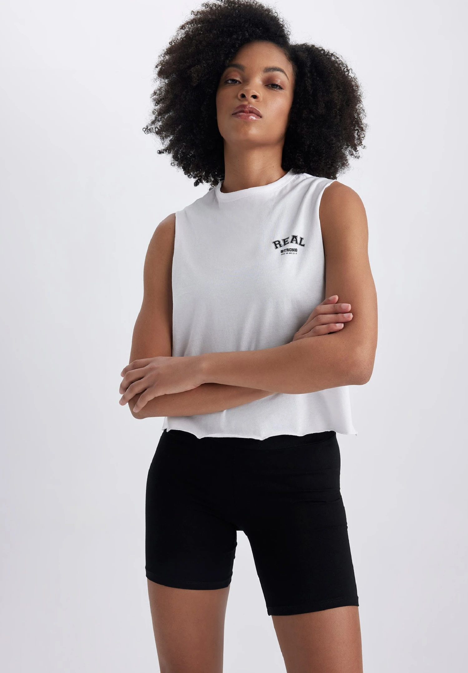 DeFacto Coverup - Top - White 3 DeFacto Coverup - Top - White