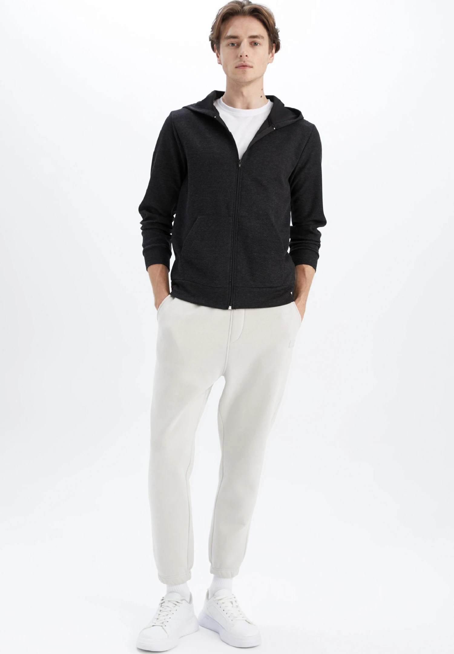 DeFacto Regular Fit - Sweater Met Rits - Anthracite 4 DeFacto Regular Fit - Sweater Met Rits - Anthracite - Afbeelding 2