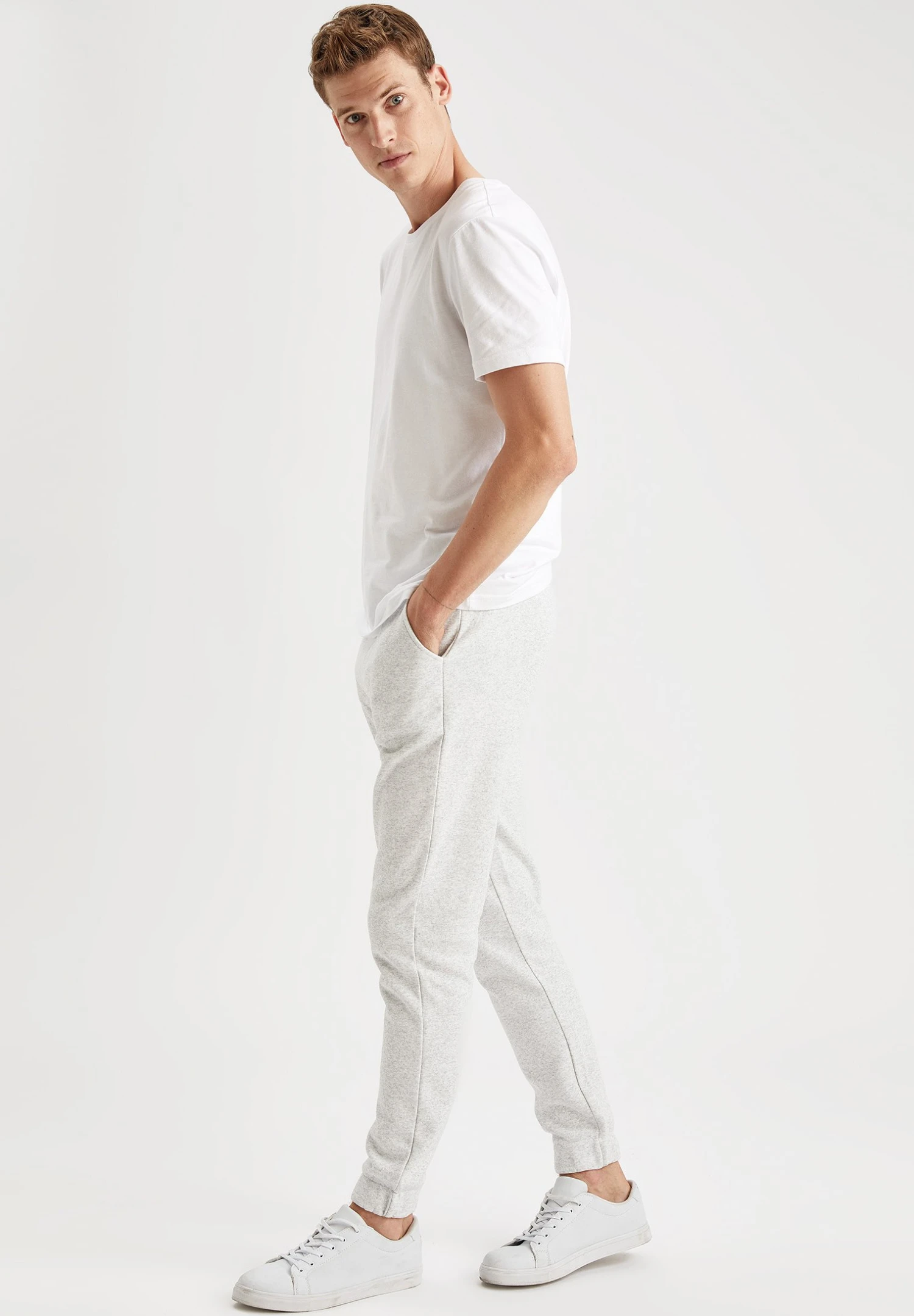 DeFacto Trainingsbroek - Grey 4 DeFacto Trainingsbroek - Grey - Afbeelding 2