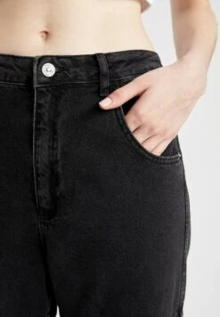 DeFacto Relaxed Fit Jeans - Black 10 DeFacto Relaxed Fit Jeans - Black -DeFacto 65c9deda41c547d2ba63334154203e72