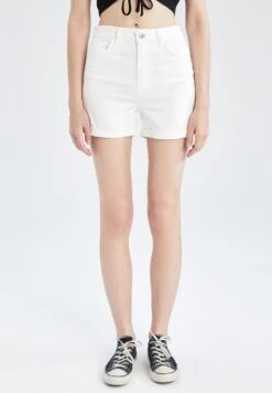 DeFacto Shorts - White