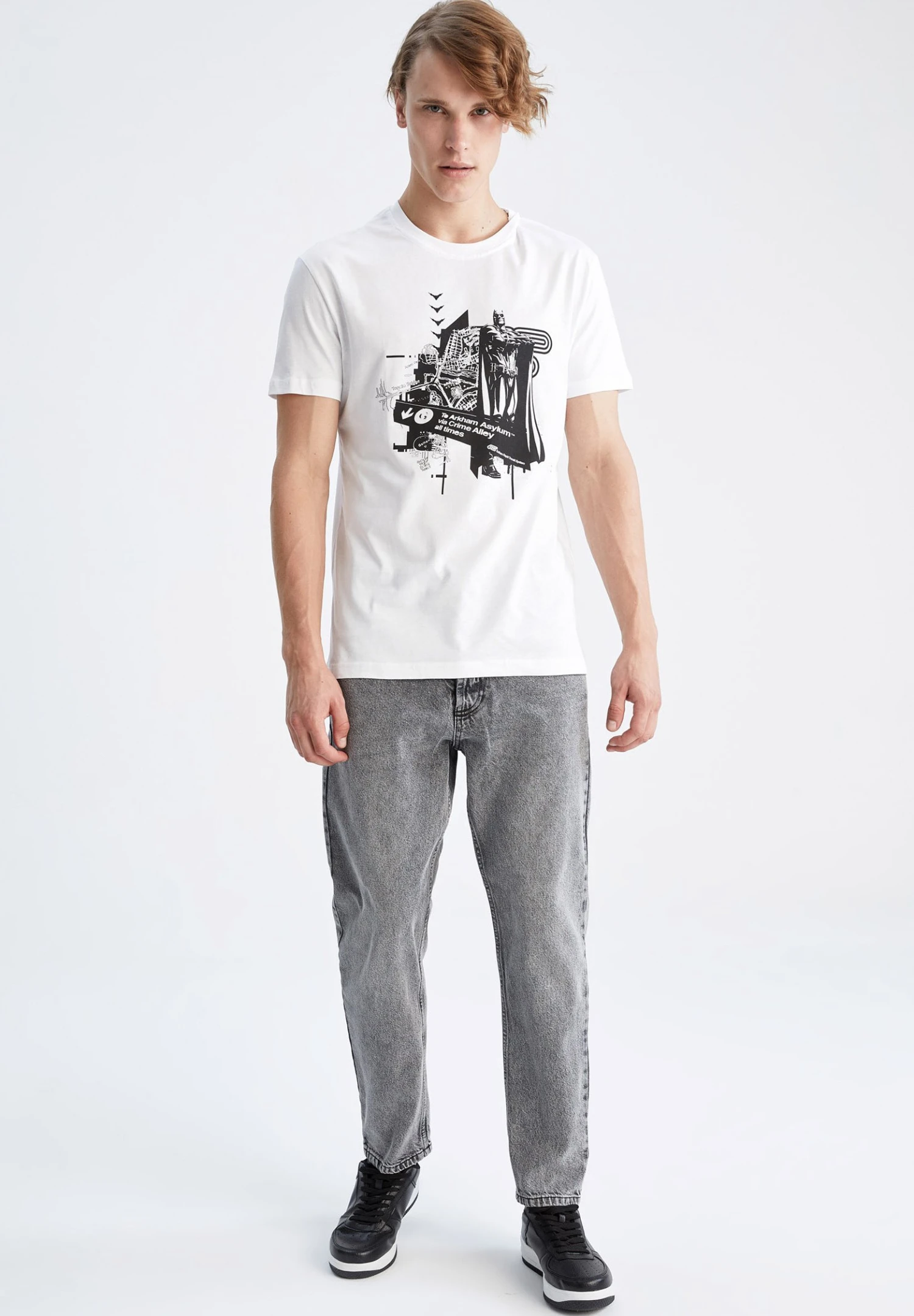 DeFacto Batman Regular Fit- T-Shirt Print - White 4 DeFacto Batman Regular Fit- T-Shirt Print - White - Afbeelding 2