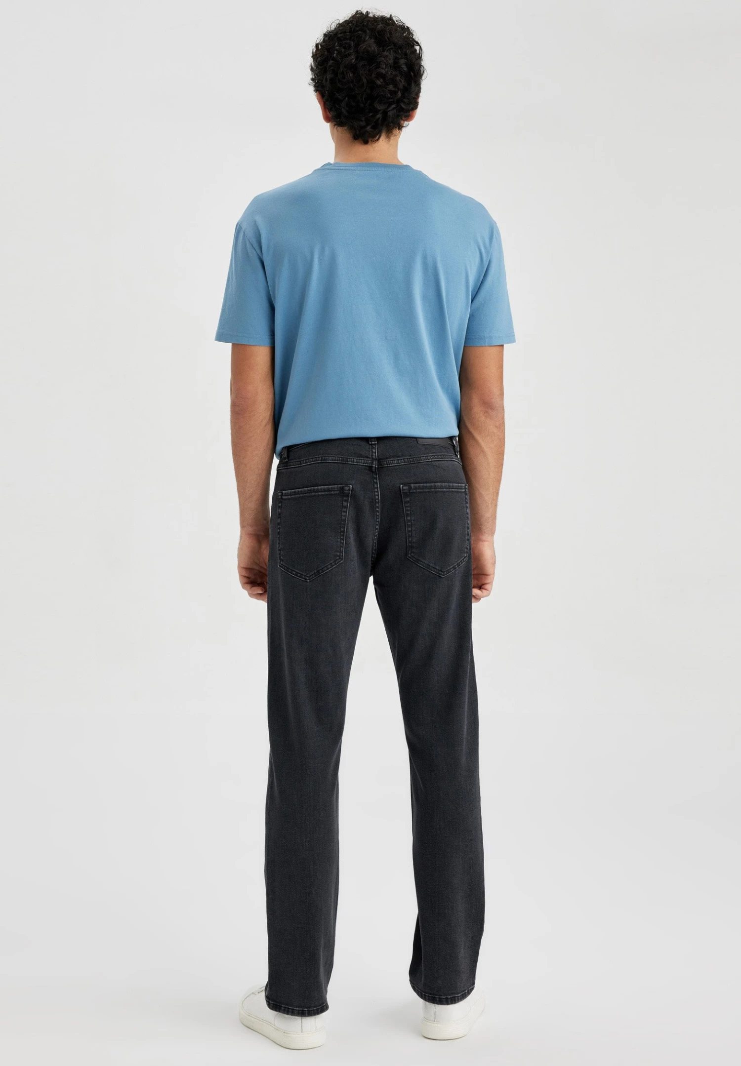 DeFacto Sergio - Straight Leg Jeans - Black 5 DeFacto Sergio - Straight Leg Jeans - Black - Afbeelding 3